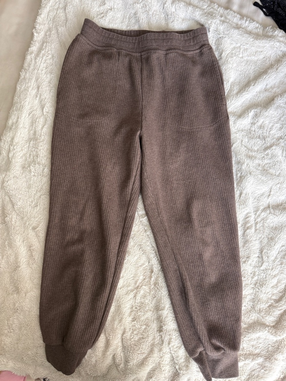 Varley Ribbed Joggers in Brown